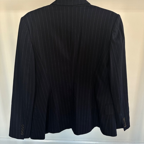 Michael Kors Collection Navy Pinstripe Wool Suit – Made in Italy (Size 6) - Picture 7 of 8